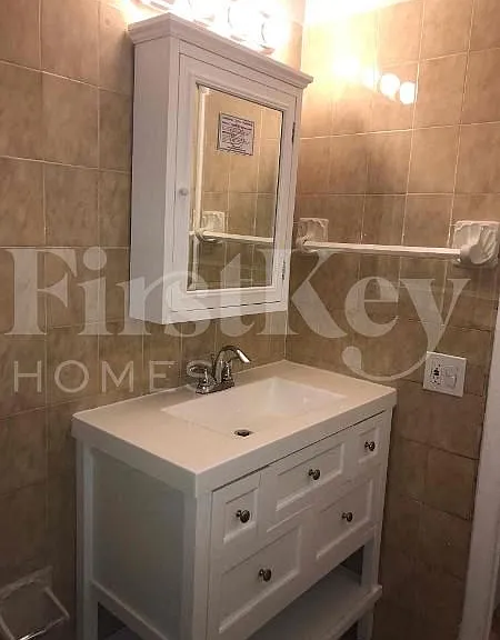 1211 N 74th Way — Photo 21