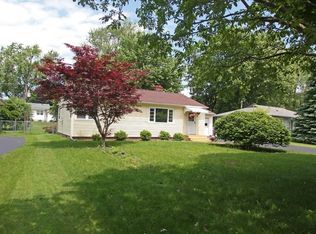 6 Gary Dr, Rochester, NY 14624