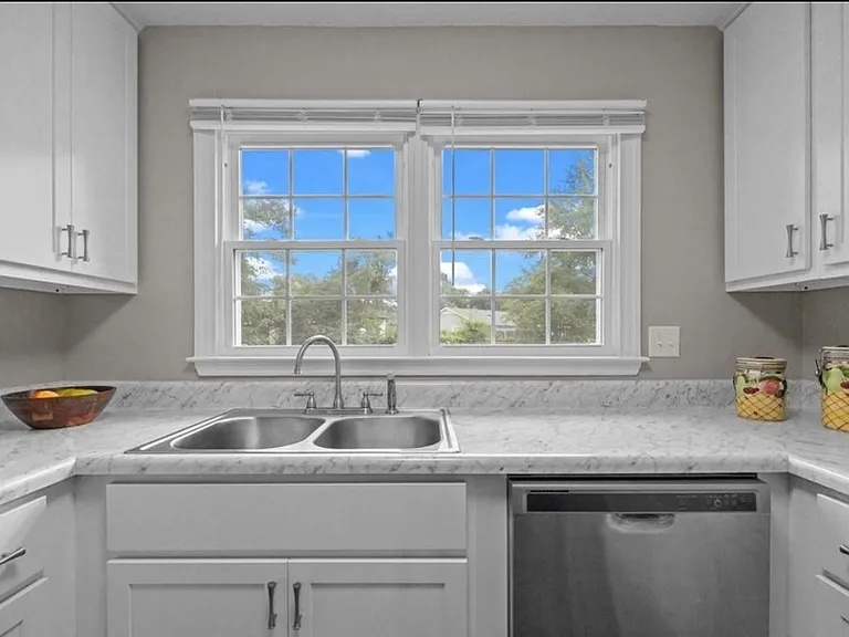 615 Wallingford Ct — Photo 19