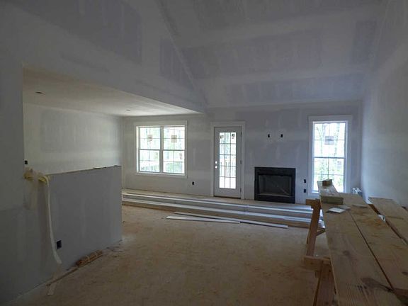 2nd image of 2368 Colston Dr