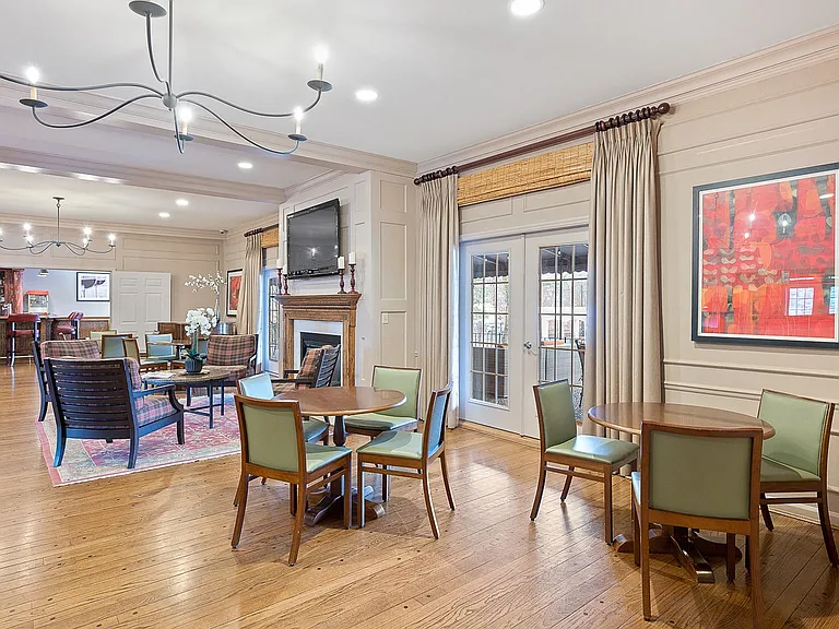 Indian Creek Apartments and Townhomes — Photo 39