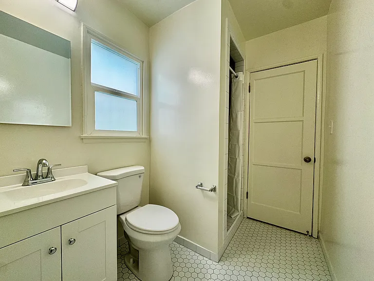 1401 N Fairfax Ave #102 — Photo 21