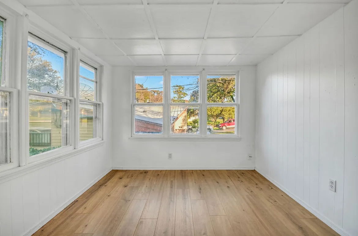 7204 Foster Dr — Photo 3