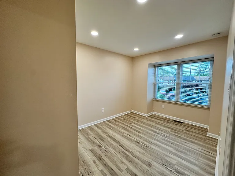 2 Churchill Cir — Photo 42