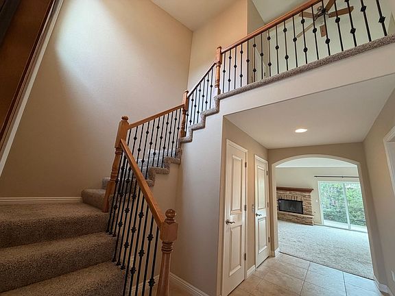 3rd image of 4304 Foxenwood Cir