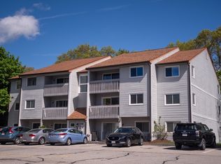 1610 Franklin Crossing Rd, Franklin, MA 02038