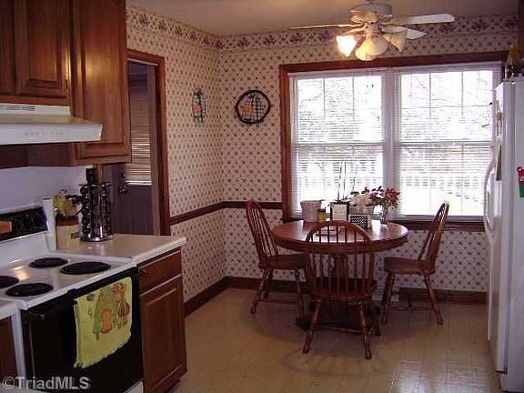 4th image of 2080 Meadow Glen Ln
