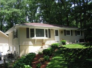 S45W22396 Quinn Rd, Waukesha, WI 53189