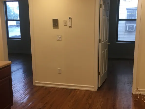 1252 Myrtle Avenue image 1 of 7