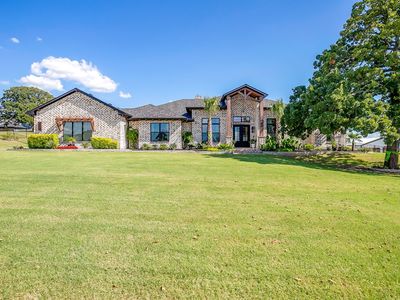 312 Pear Valley Ln, Burleson, TX, 76028