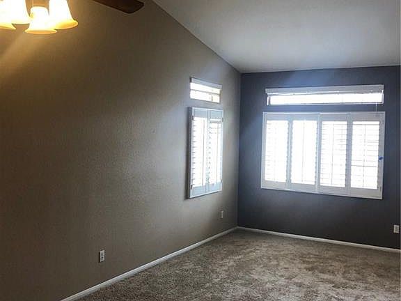 5th image of 285 Garnet Garden St