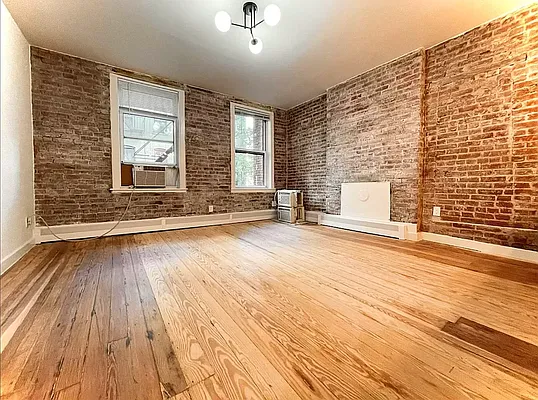 Rented by Nolita Group | media 11