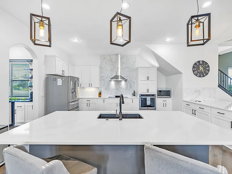 411 Cielo Cir — Photo 15