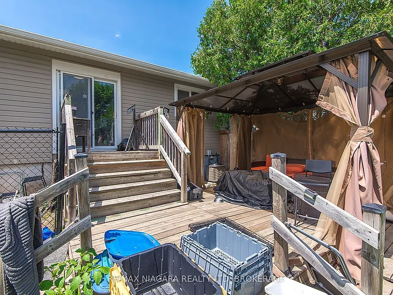 58 Dorchester Blvd — Photo 5