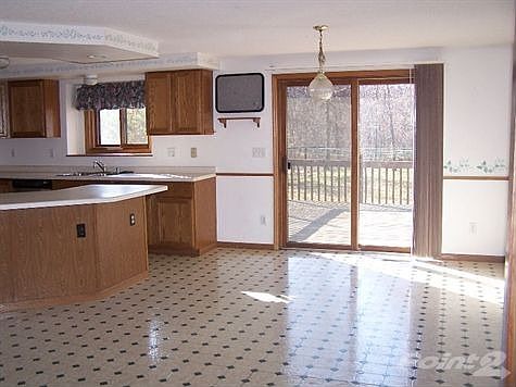 139 S Rangeline kitchen dining room