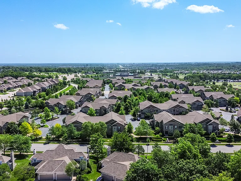 Sovereign at Overland Park — Photo 47