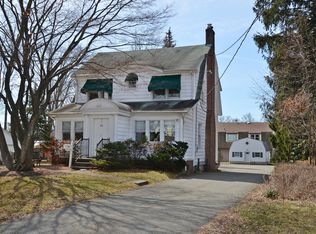 86 Main St, Succasunna, NJ 07876