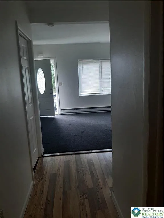 2 bed, 1.5 bath, 952 sqft, $1,400 — Photo 2