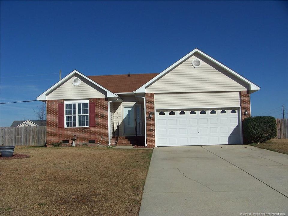 1st image of 117 Cavalier Dr