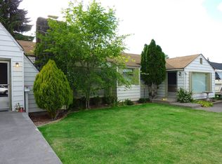 327 SW 10th St, Redmond, OR 97756