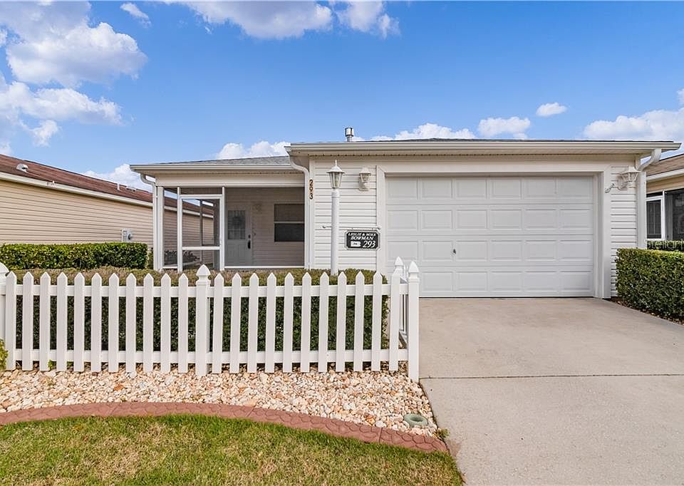 1st image of 293 Katherine Pl