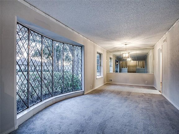 3rd image of 10841 Carissa Dr