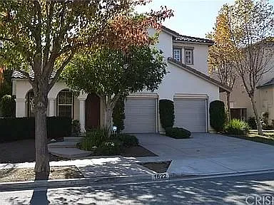 3 bed, 2970 sqft, $4,200 — Photo 2