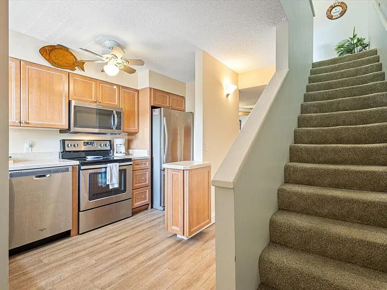 1300 Seaway Dr #B10 — Photo 7