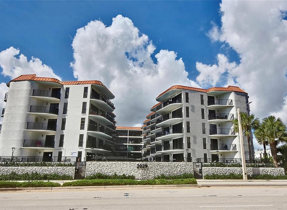 1st image of 2029 N Ocean Boulevard #209