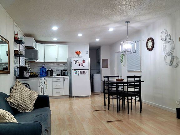 5th image of 1419 E 12th