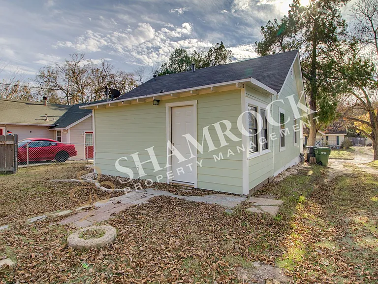 1017 N 31st St — Photo 17
