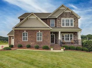 136 Grandworth Way, King, NC 27021
