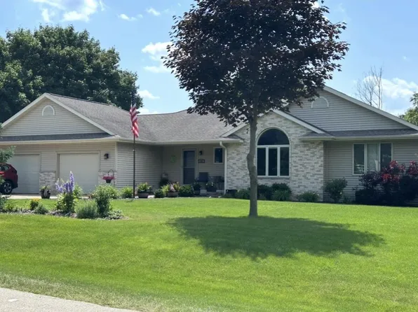 608 Fairfield WAY, Waukesha, WI 53188