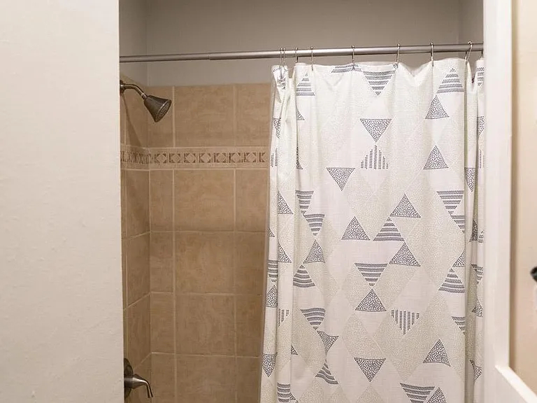 1620 Wellington Pl #1004 — Photo 4