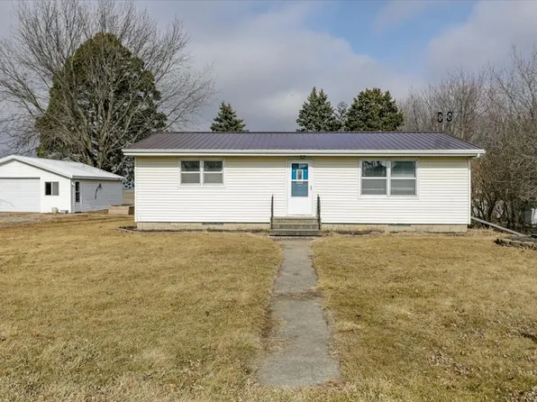 307 Vine St, Hartwick, IA 52232
