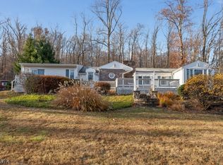 72 Woodschurch Rd, Flemington, NJ 08822