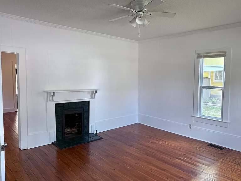 1232 Oakwood Ave NE — Photo 10