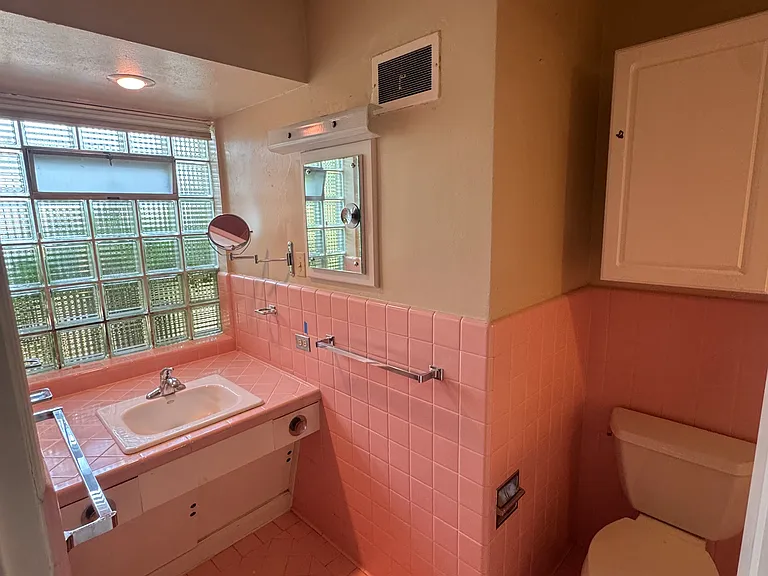 205 Leyden St — Photo 18