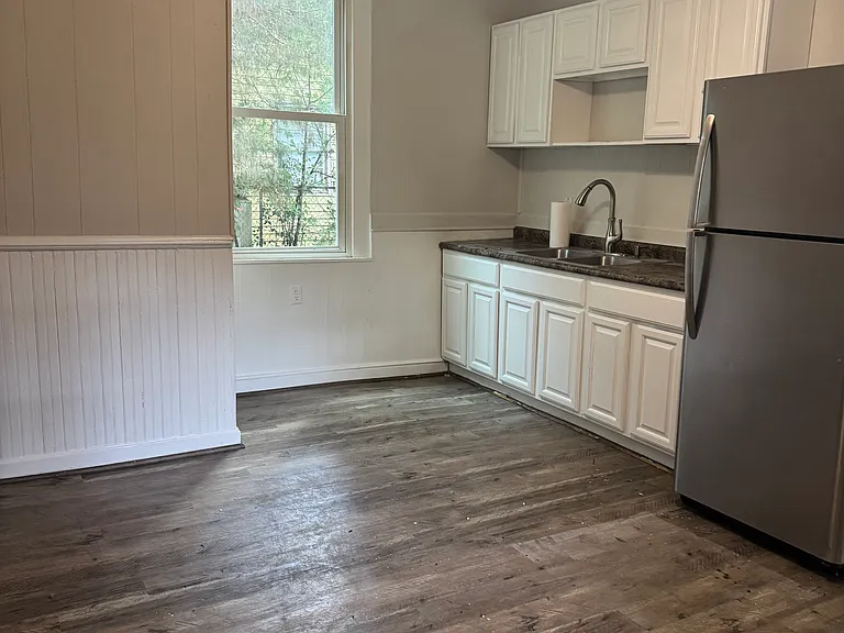 748 Maryland St — Photo 14