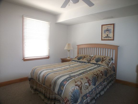 3rd image of 205 38th St #W