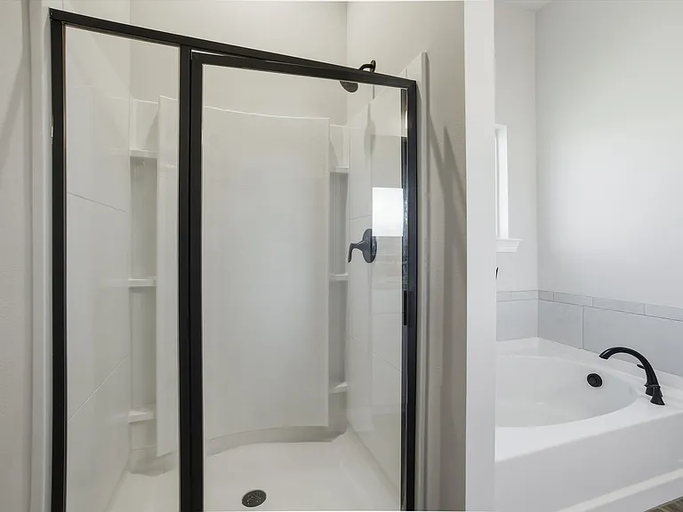 38428 Parliament Dr — Photo 9