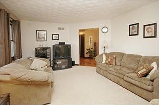 3rd image of 48601 Orchard Dr