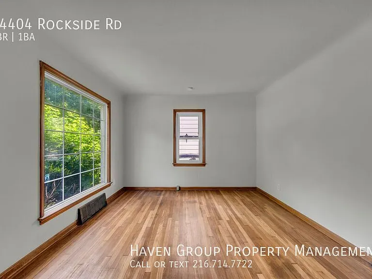 14404 Rockside Rd — Photo 6