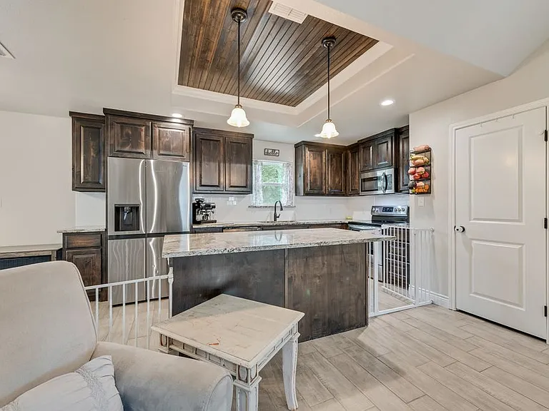 2601 Houston Ct — Photo 13