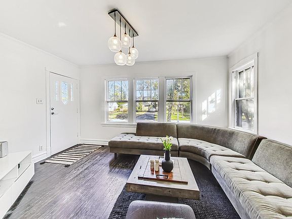 3rd image of 1244 Taylor Ave