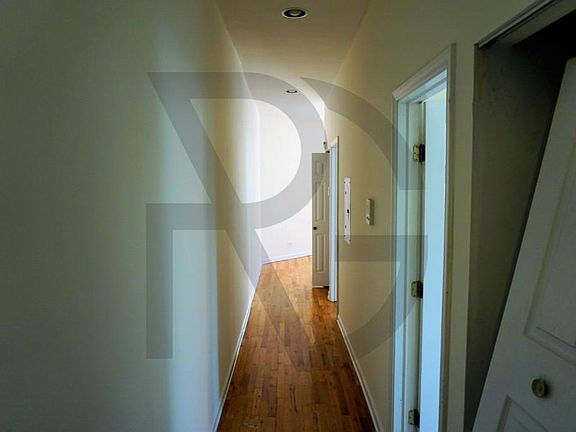 2nd image of 2450 N Southport Ave #2450104