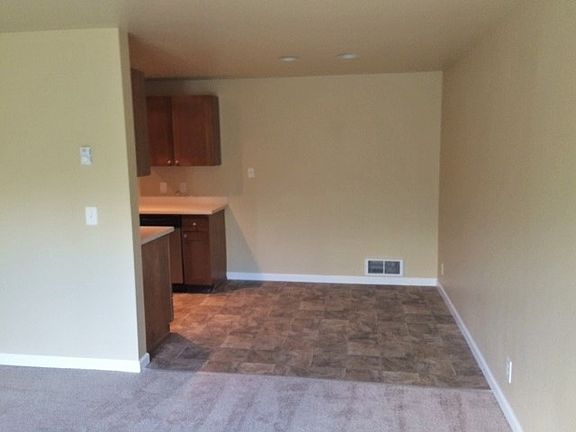 5th image of 1210 15th Ave E APT 102