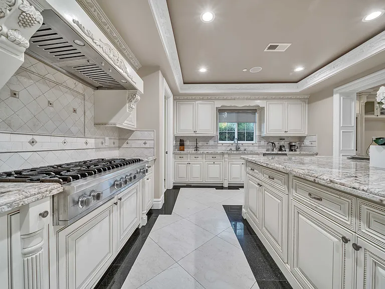 137 W Winnie Way — Photo 12