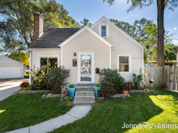 1138 Kelsey St NE, Grand Rapids, MI 49505
