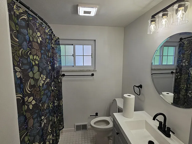 236 McCartney Dr — Photo 23